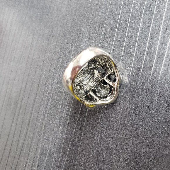 1/$10, 2/$15 -  Men's size 10 Silver-tone Skull Ring Fashion Jewelry - Picture 4 of 5